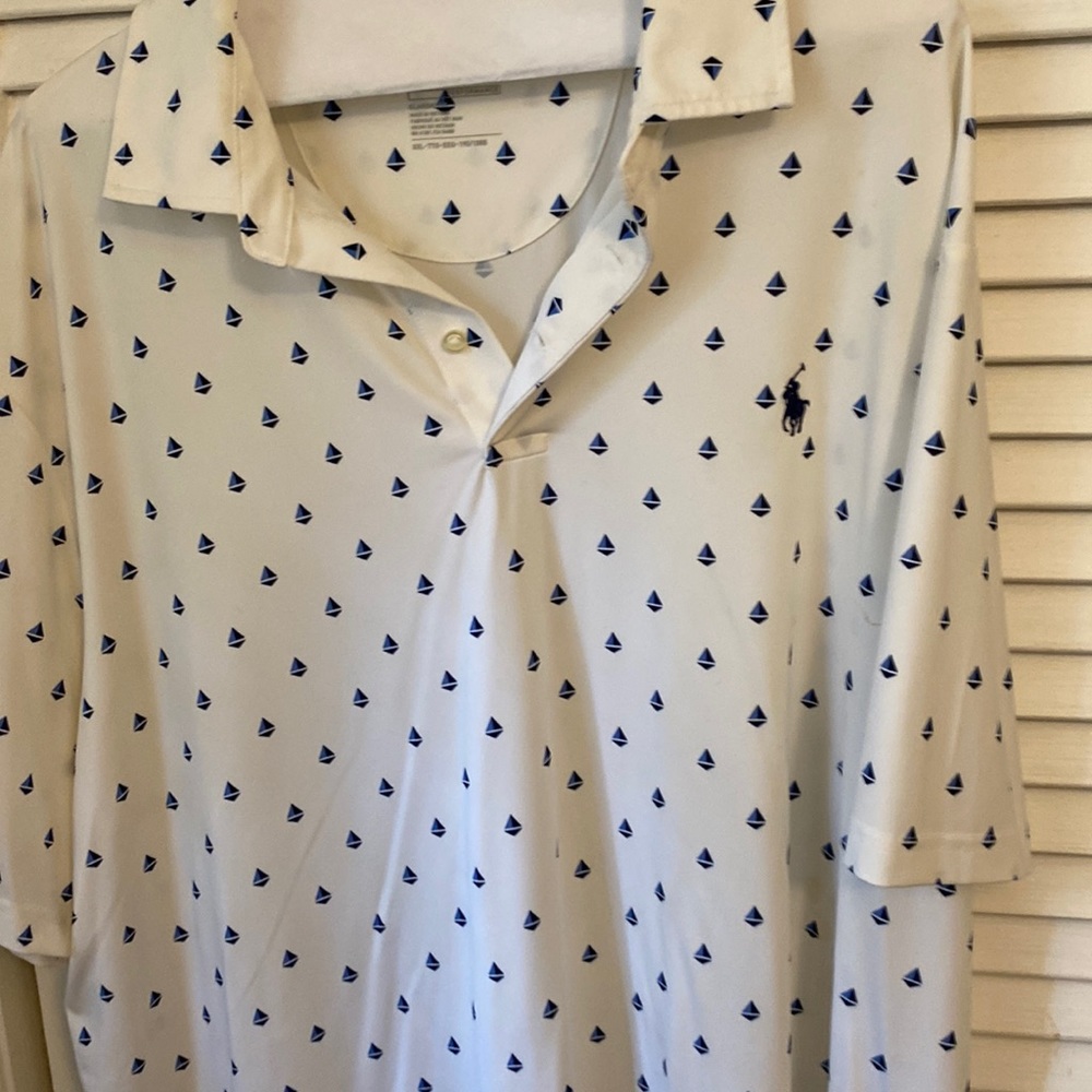 Short sleeve polo shirt